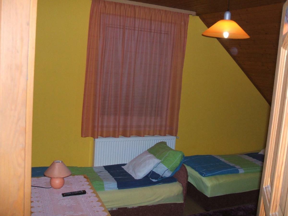 Tó Vendégház Debrecen Exterior foto